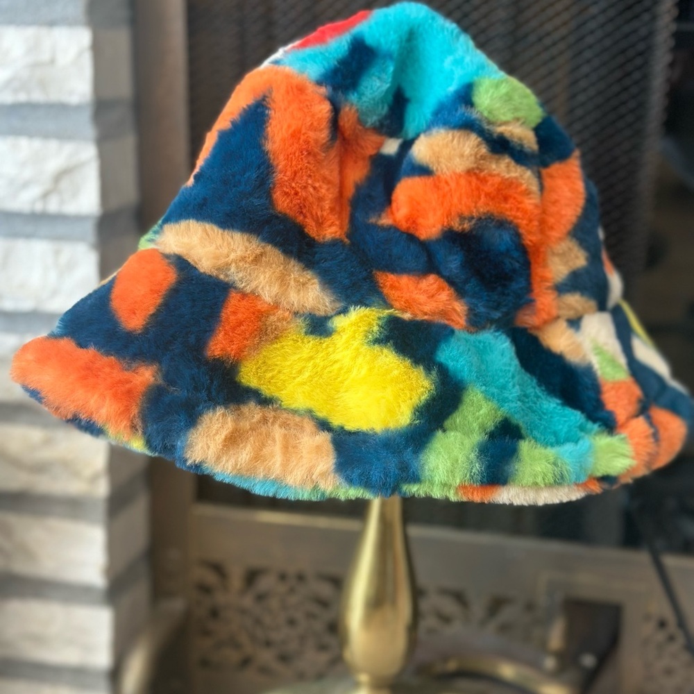 Plush Faux Fur Bucket Hat